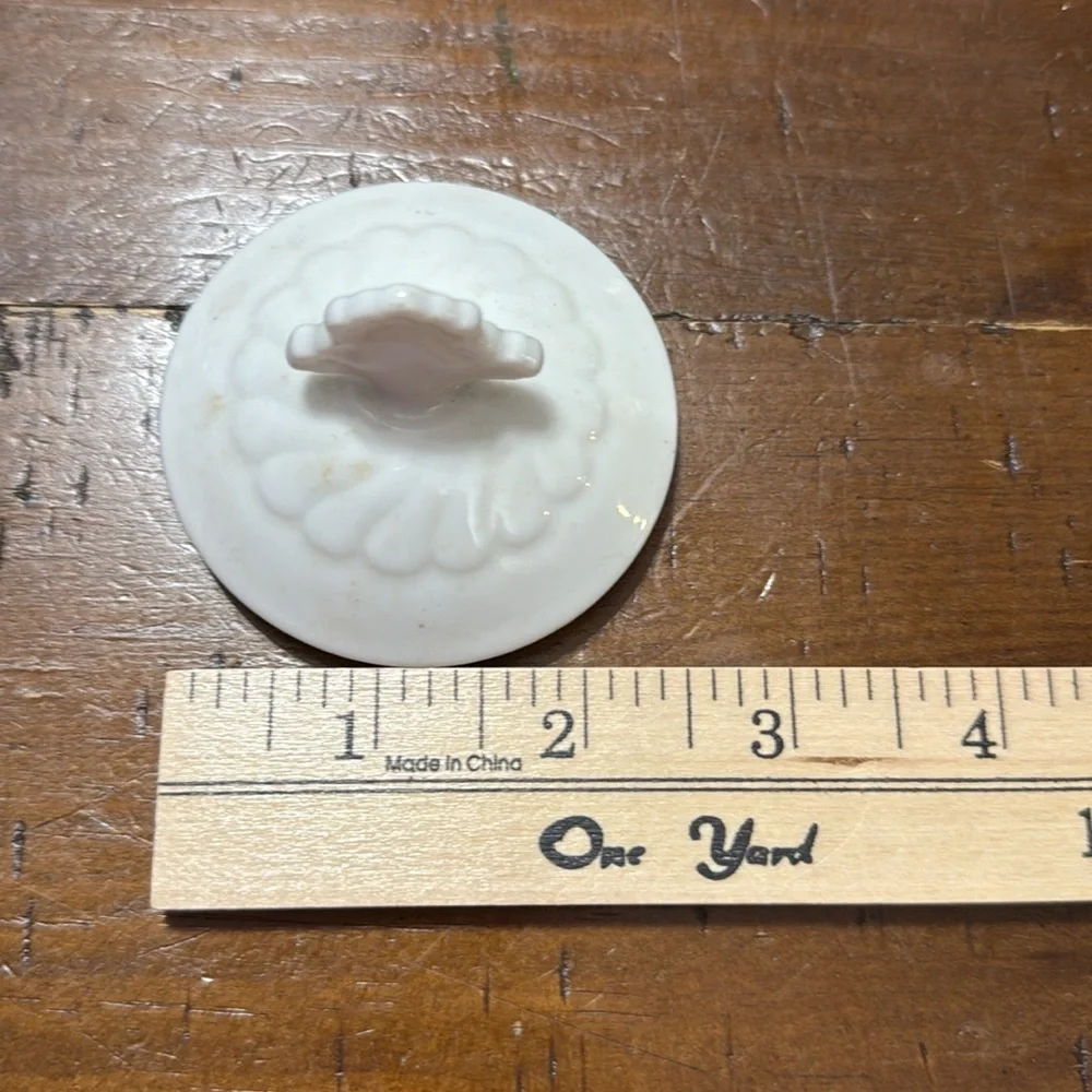 Trinket Box White Ceramic Made in Japan 3.5” tall